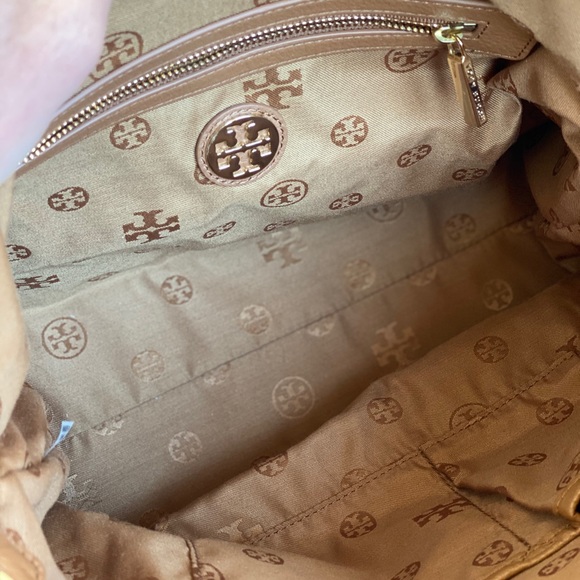 NWOT Tory Burch Leather Logo Bag - Picture 6 of 7